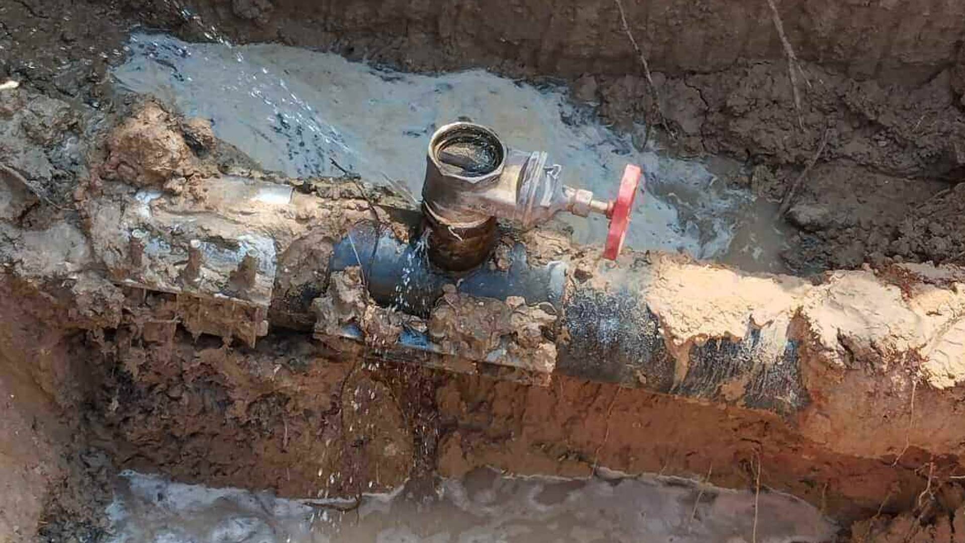 اعتداء على المياه