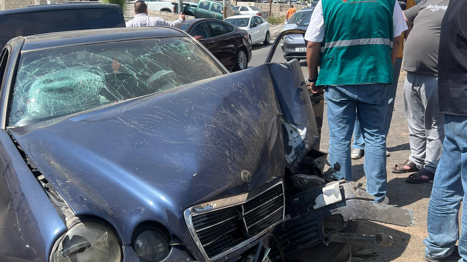 إصابتان بحادث تصادم على طريق وادي الشجرة في السلط