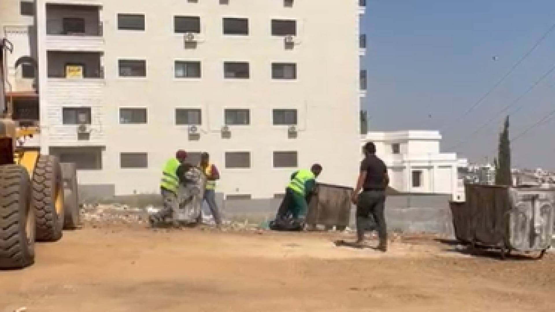 رئيس بلدية ناعور يشرف على حملة نظافة ويتفقد الخدمات في مرج الحمام