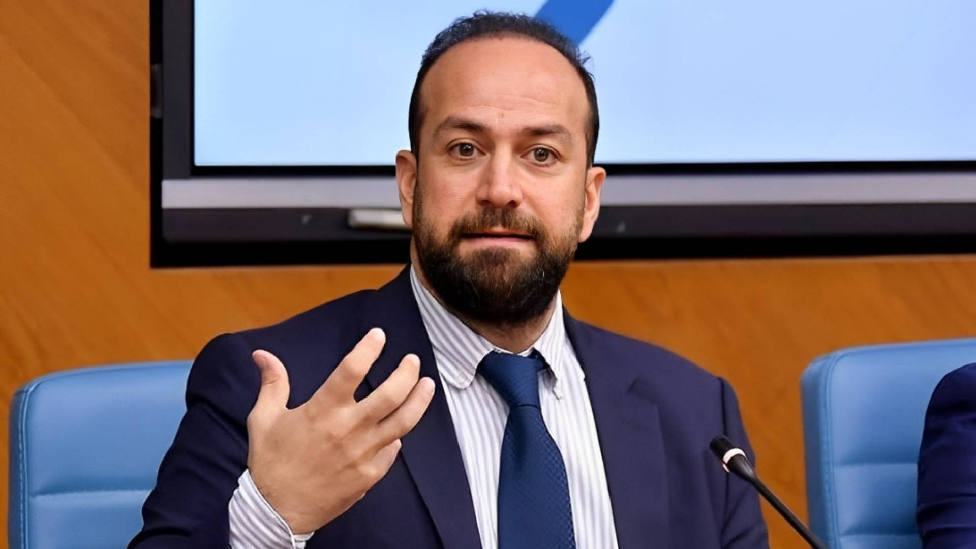 وزير الإعلام السوري حمزة المصطفى