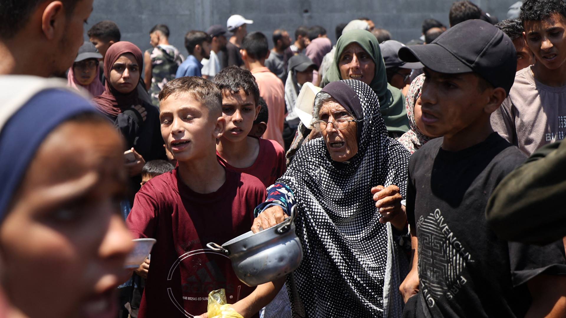 معاناة الجوع في غزة