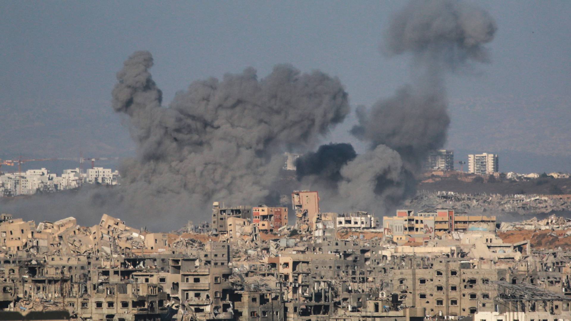 القصف على قطاع غزة