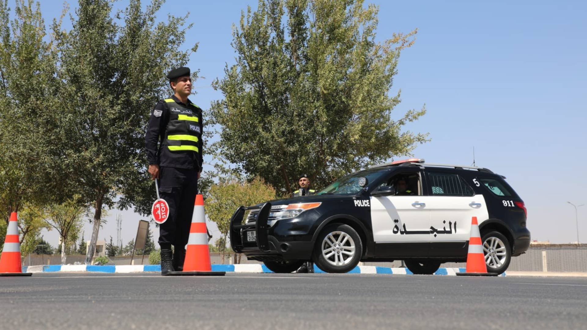 رجل أمن ودورية