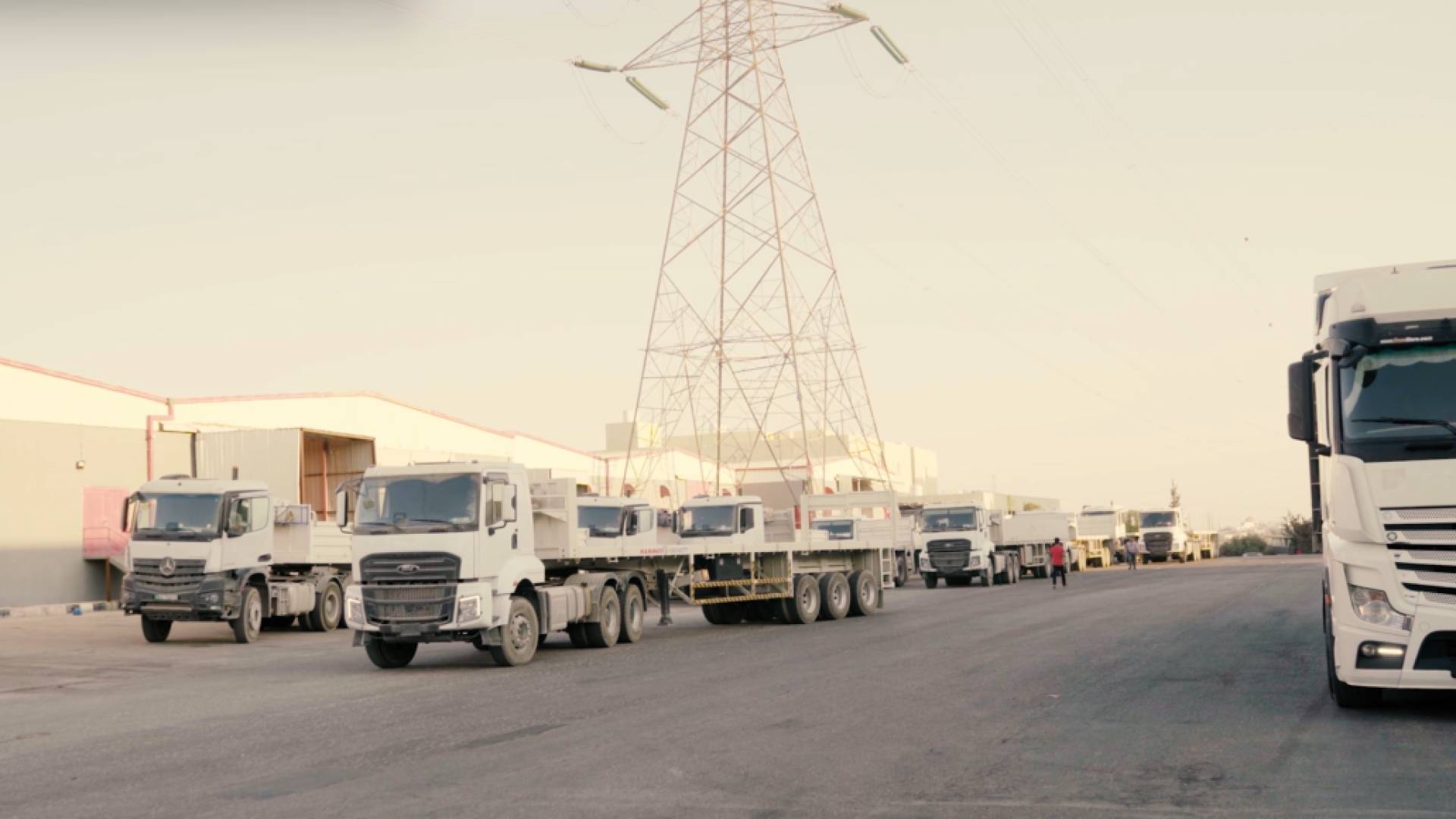 قافلة مساعدات أردنية إلى غزة