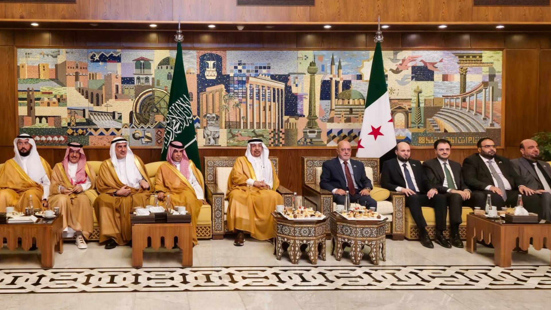 وفد سعودي كبير يصل دمشق لعقد المنتدى السعودي السوري وتوقيع اتفاقيات بـ4 مليار دولار