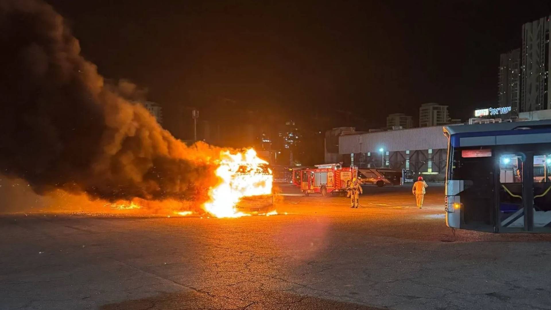 الاحتلال يعلن اعتقال المطارد عبد الكريم صنوبر المسؤول الرئيسي عن تنفيذ عمليات تفجير في تل أبيب