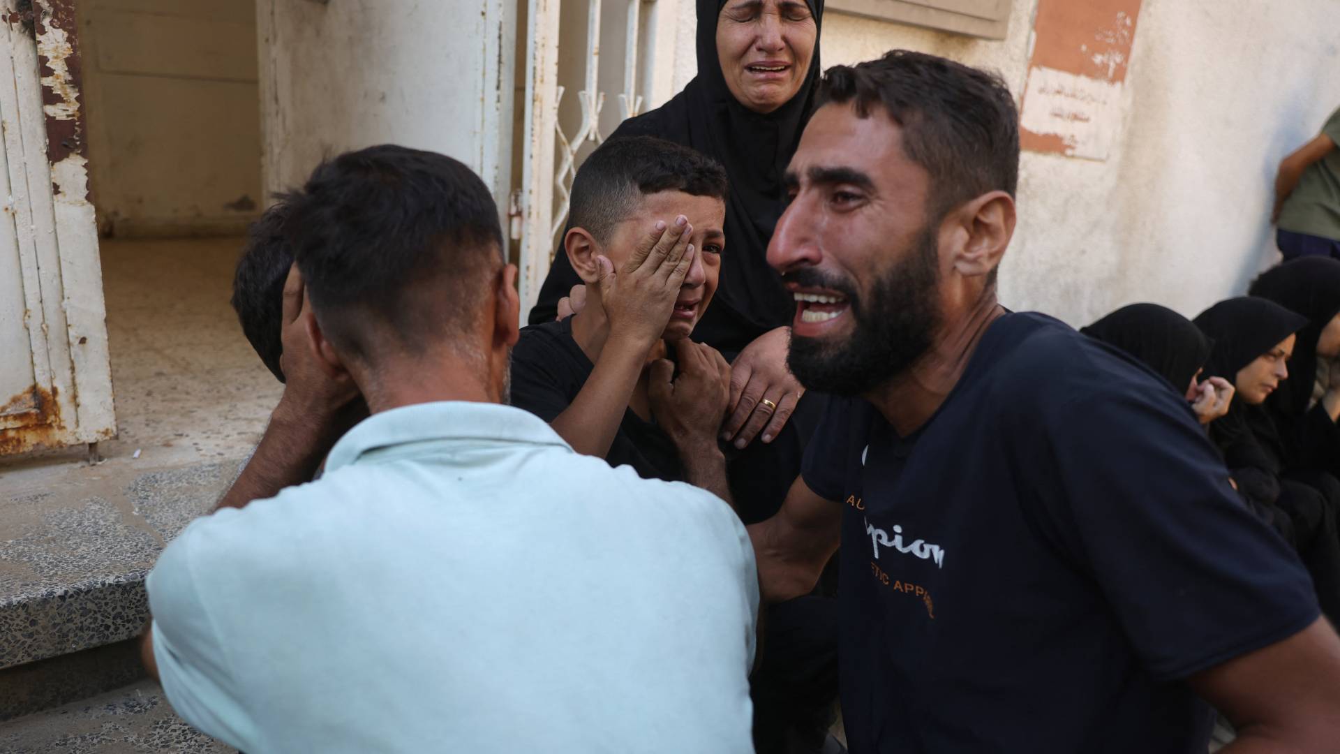 اهالي قطاع غزة