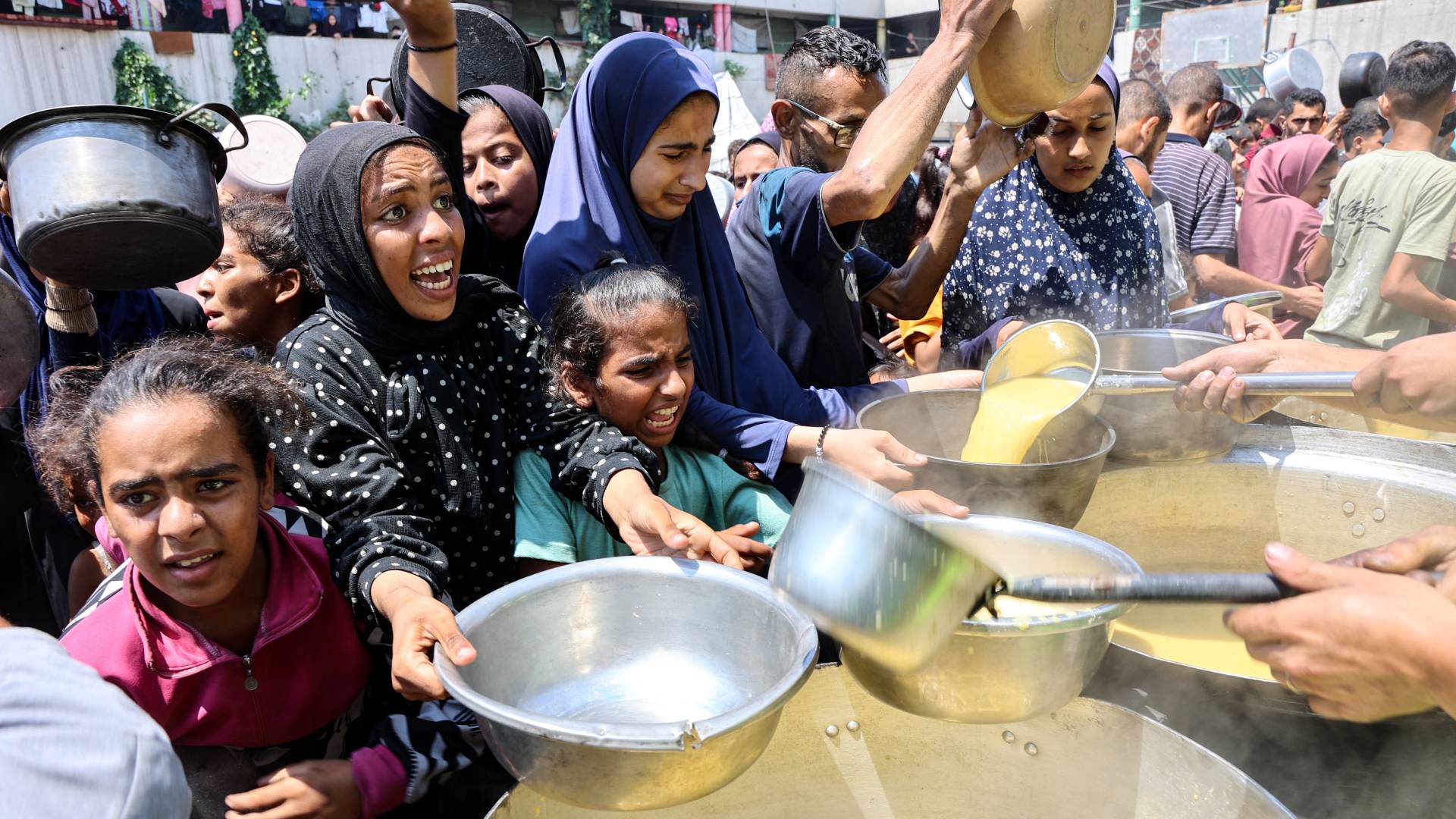 اهالي قطاع غزة