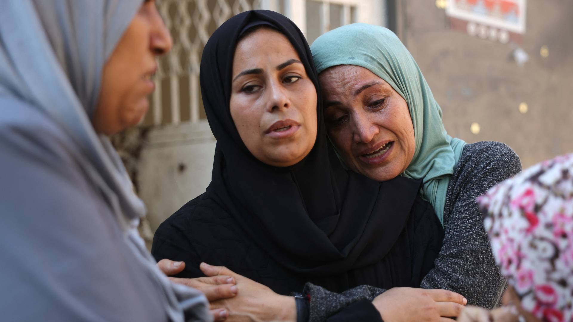 الحزن على الشهداء في غزة