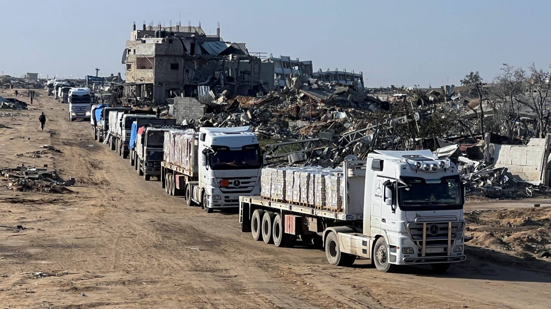 مساعدات إنسانية في غزة