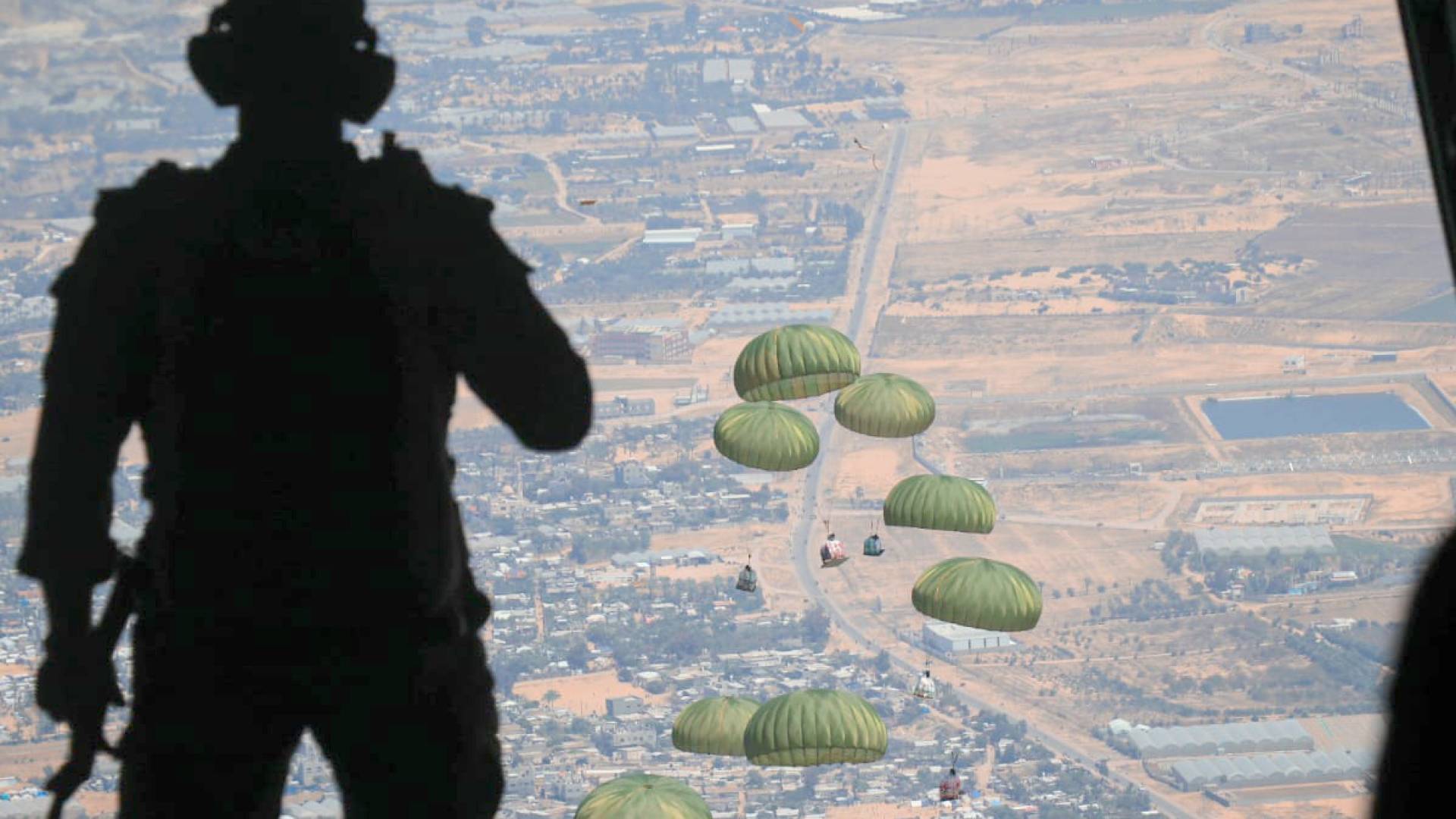 انزالات جوية أردنية لقطاع غزة