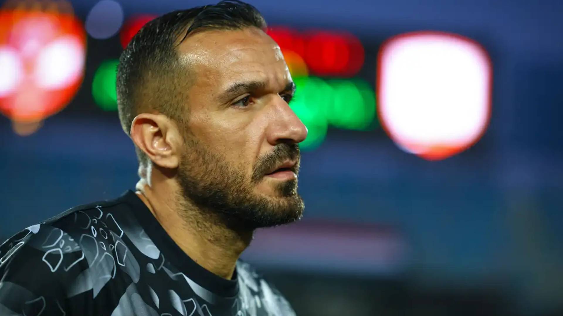 اللاعب علي معلول