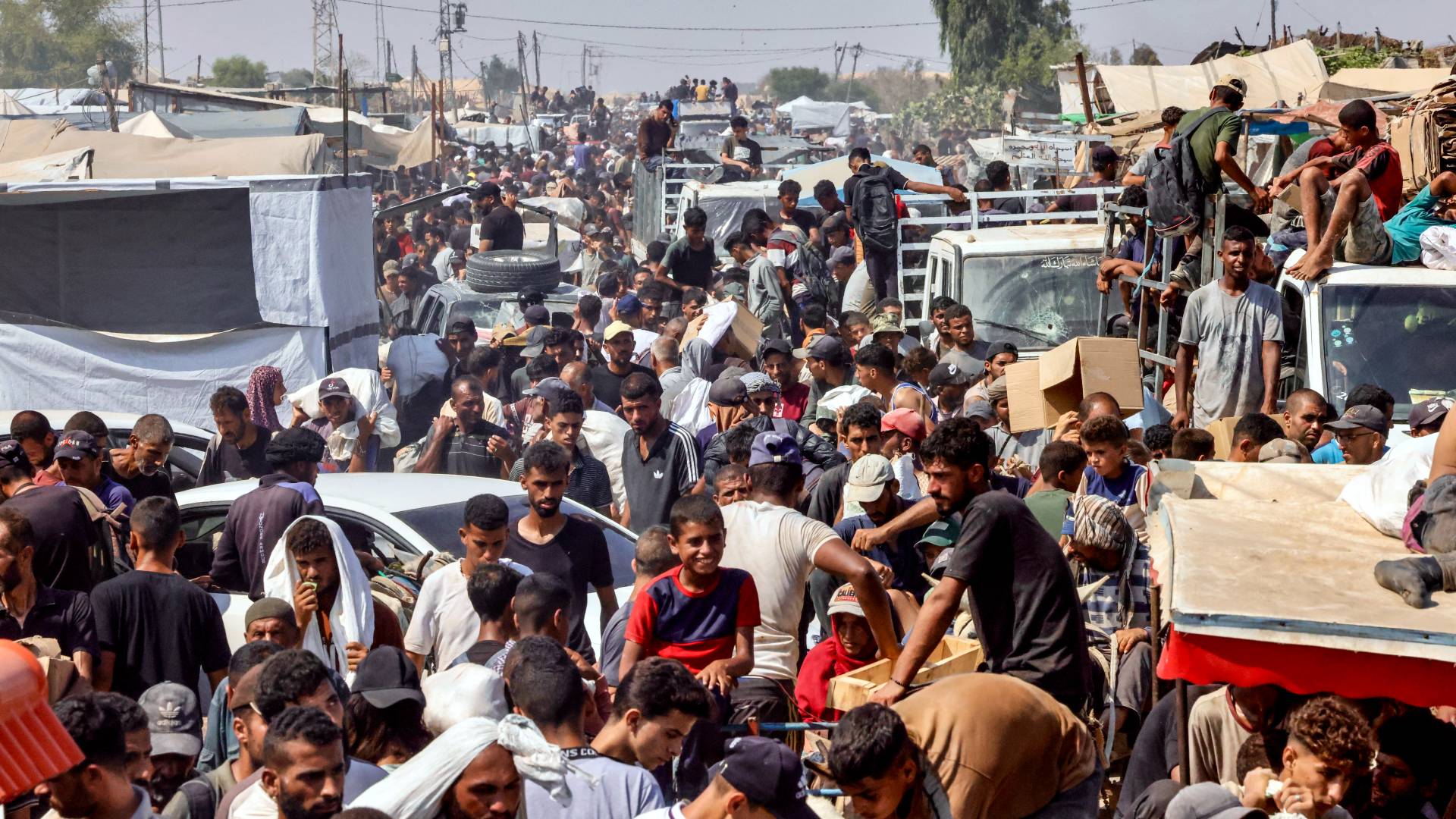 اهالي قطاع غزة