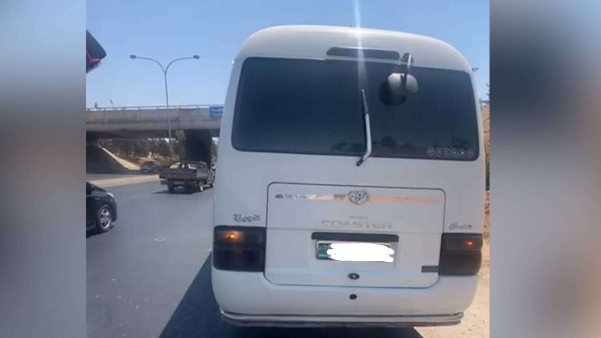 الأمن يضبط سائق باص عمومي ويتخذ الإجراءات القانونية