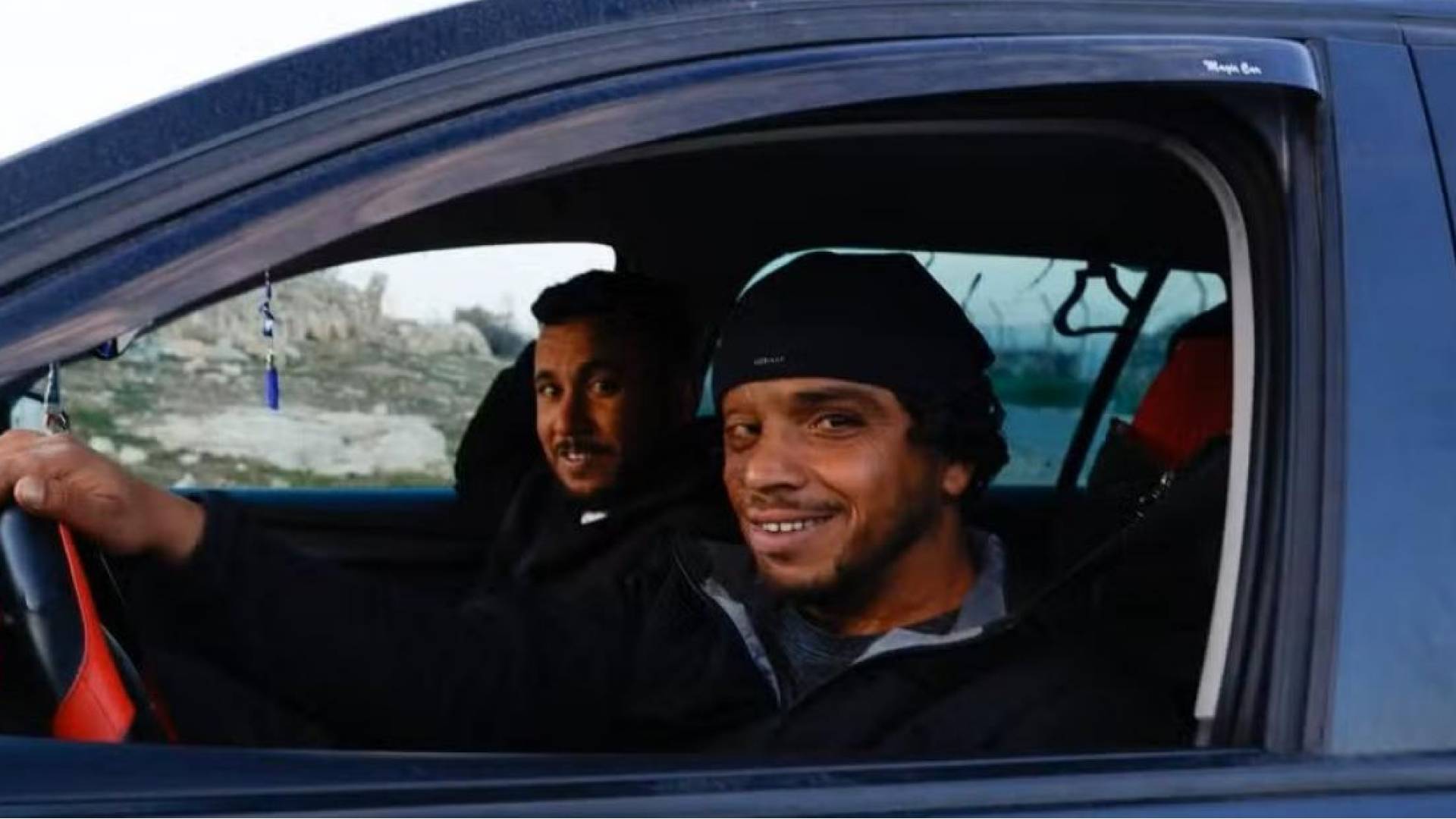 عودة هذالين الناشط الفلسطيني والمعلم