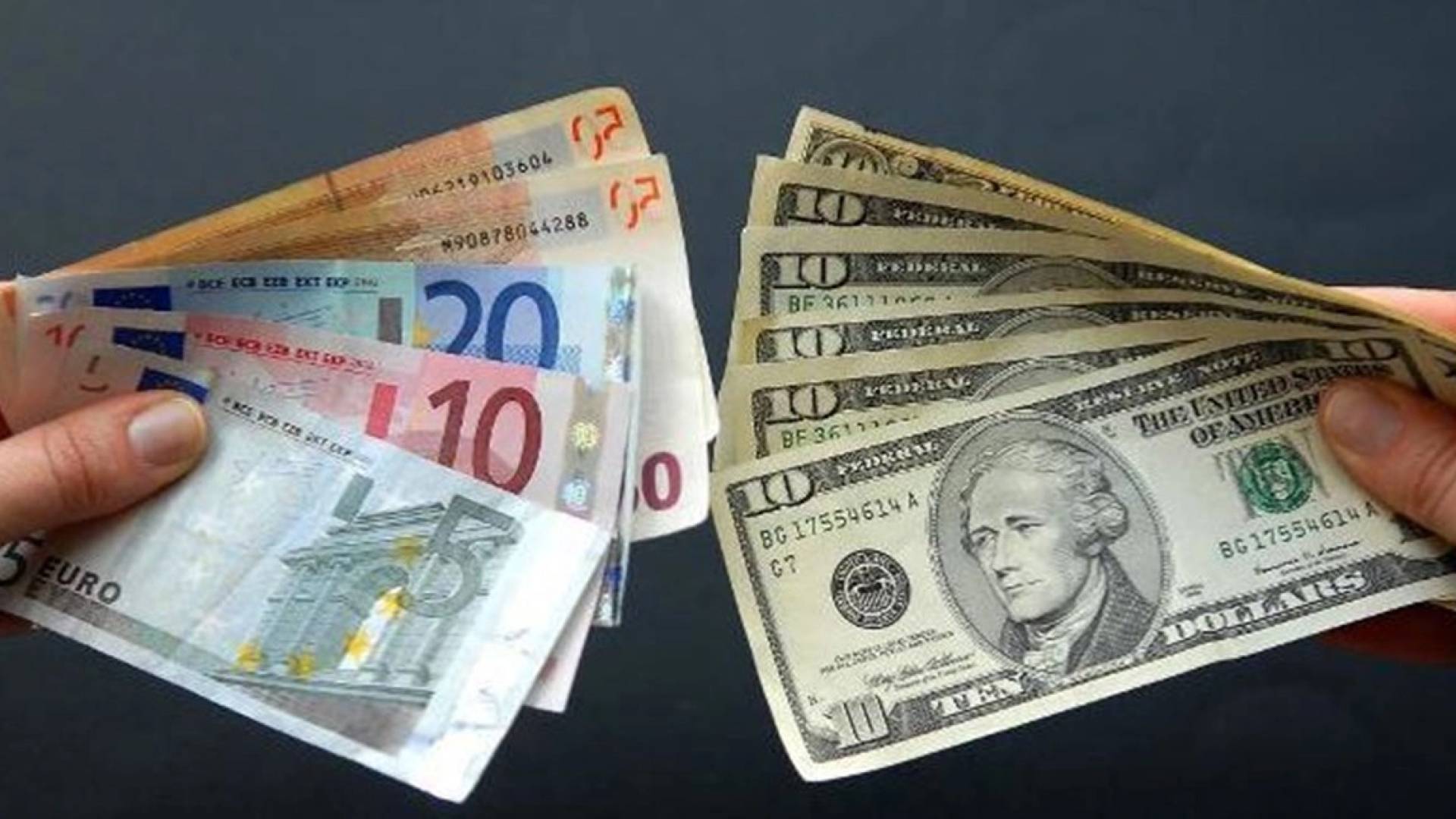 اليورو  -  الدولار