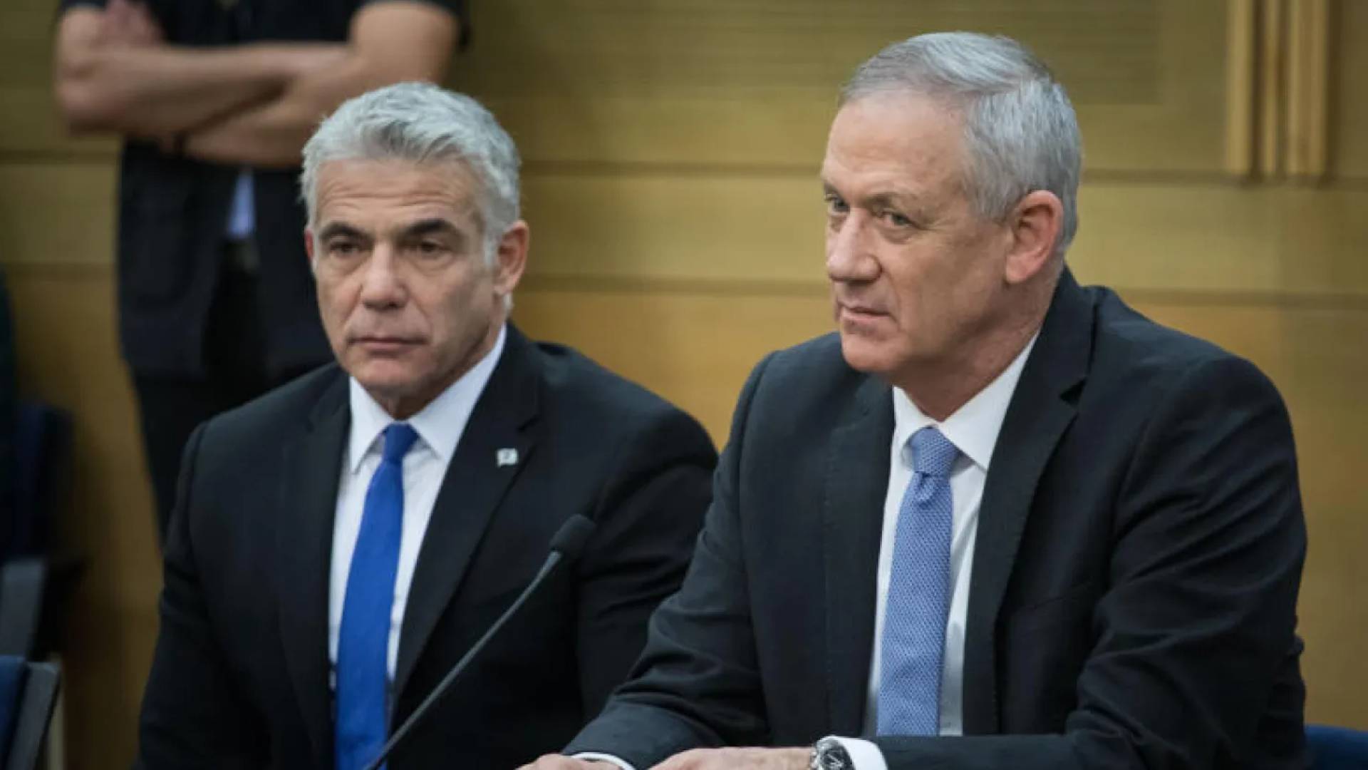 يائير لابيد وغانتس