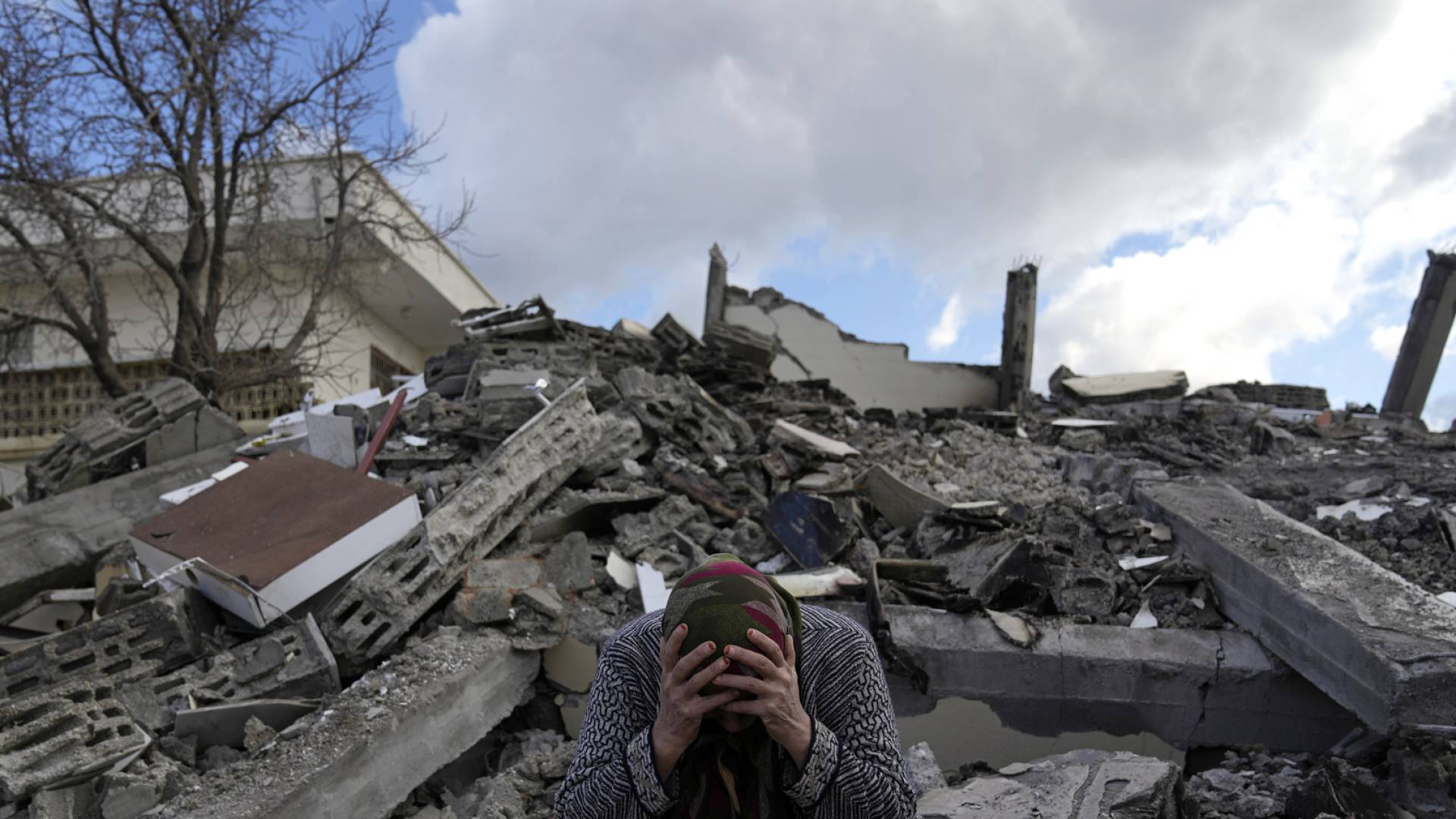 زلزال"تعبيرية"