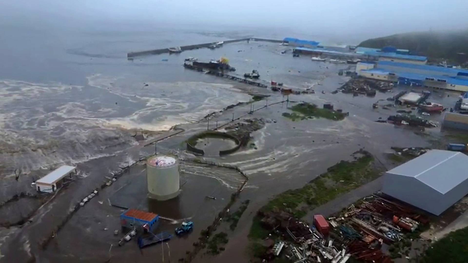 تسونامي "أرشيفية"