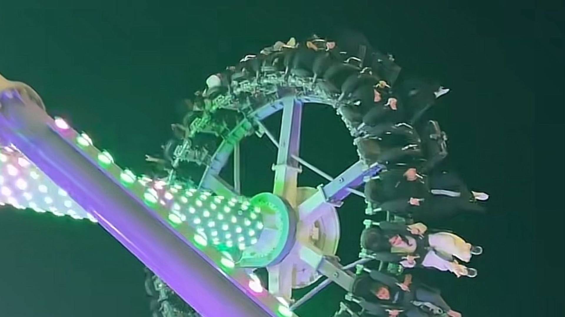 إصابة 23 شخصا بسقوط لعبة ملاهي في مدينة الطائف بالسعودية