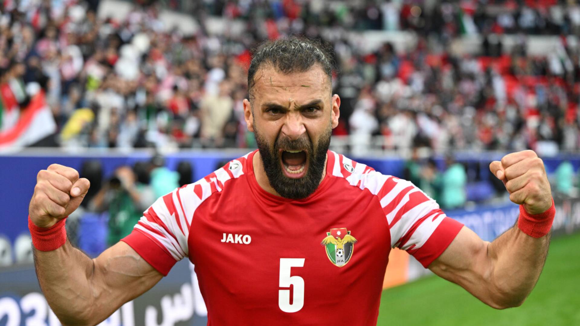 مدافع المنتخب الوطني الأردني - يزن العرب