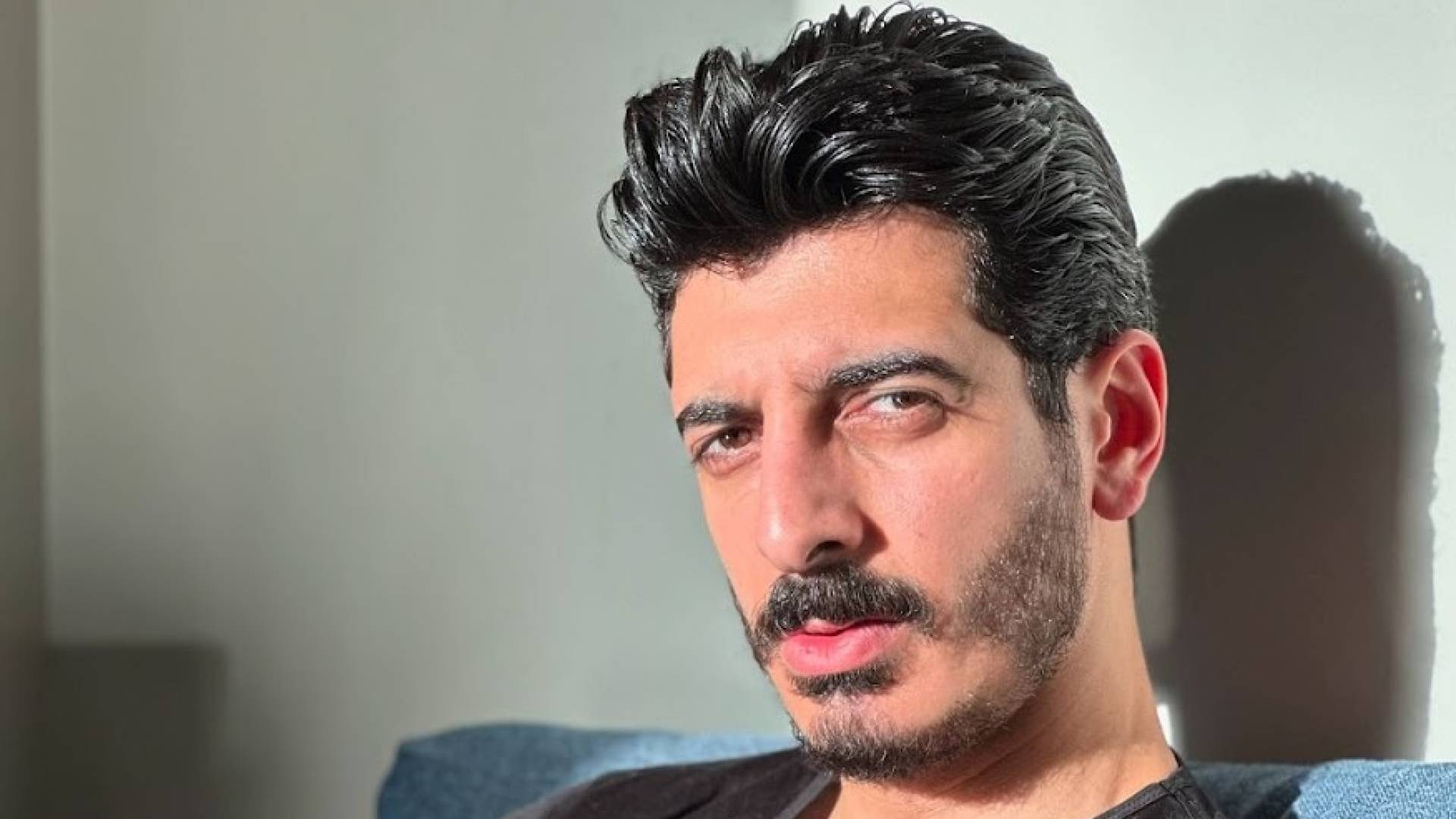 البلوجر "شاكر محظور دلوقتي"