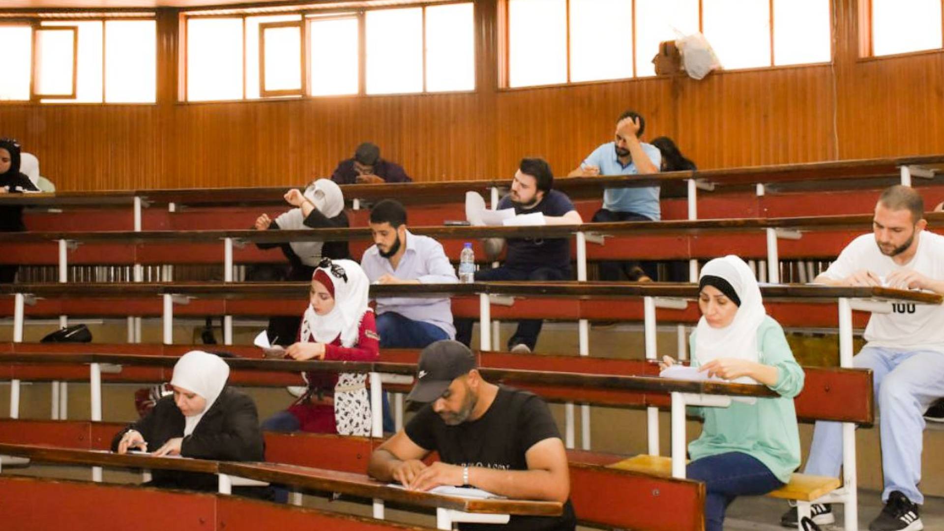 طلاب جامعة سوريين