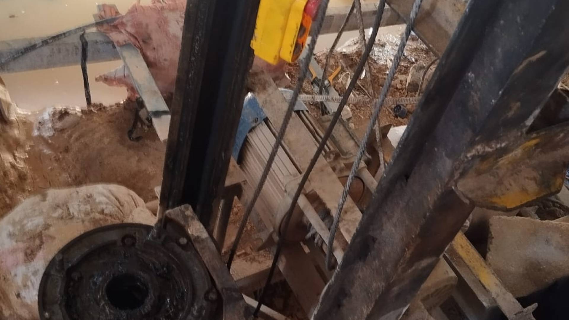 حفارة بئر مياه مخالفة