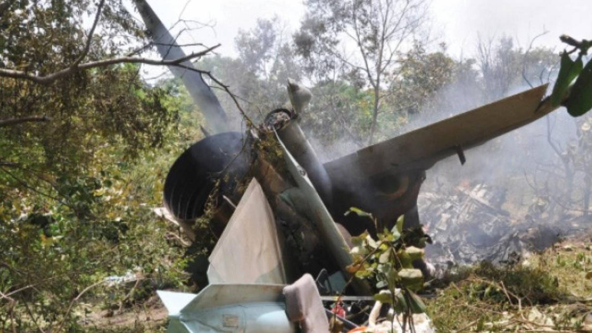 مصرع 4 أشخاص في تحطم طائرة استطلاع شمال الجزائر