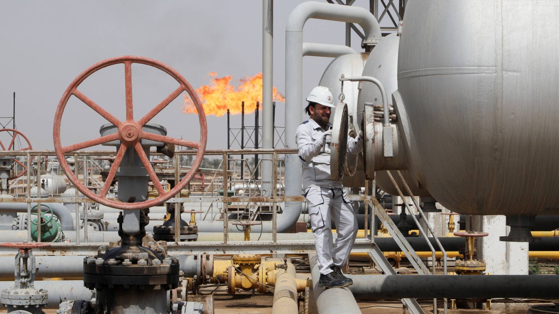 هل تعلق الهند شراء النفط من روسيا بسبب الرسوم الجمركية الأمريكية؟