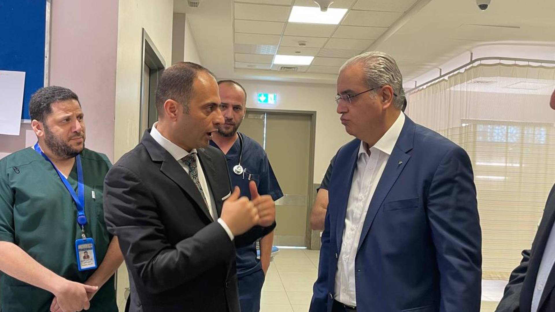 أول زيارة ميدانية ..وزير الصحة من البشير : "خدمة المواطن أولوية وسأتابع الملاحظات شخصيا".. صور