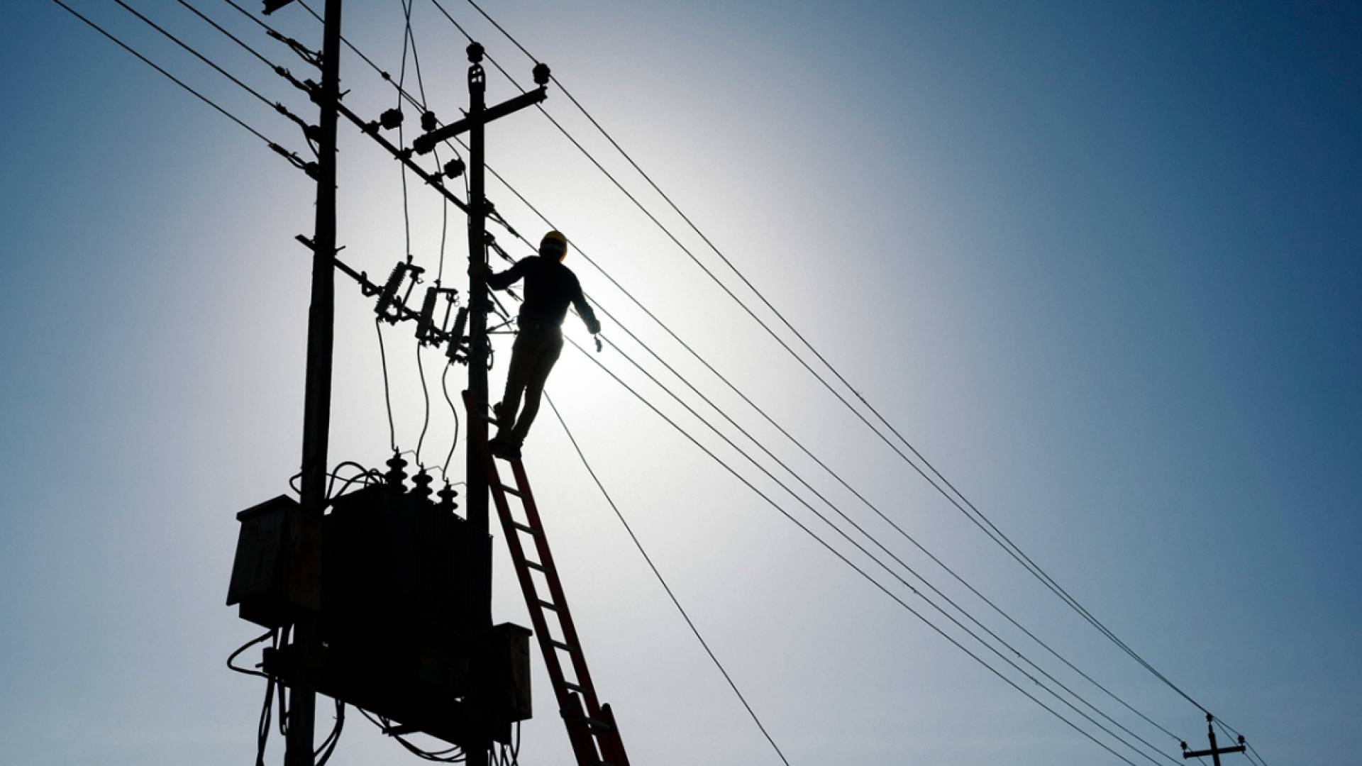 "تنظيم الطاقة" تؤكد عبر "رؤيا" تسجيل أحمال قياسية للكهرباء في الموجة الحارة وتوجه نصائح مهمة للأردنيين