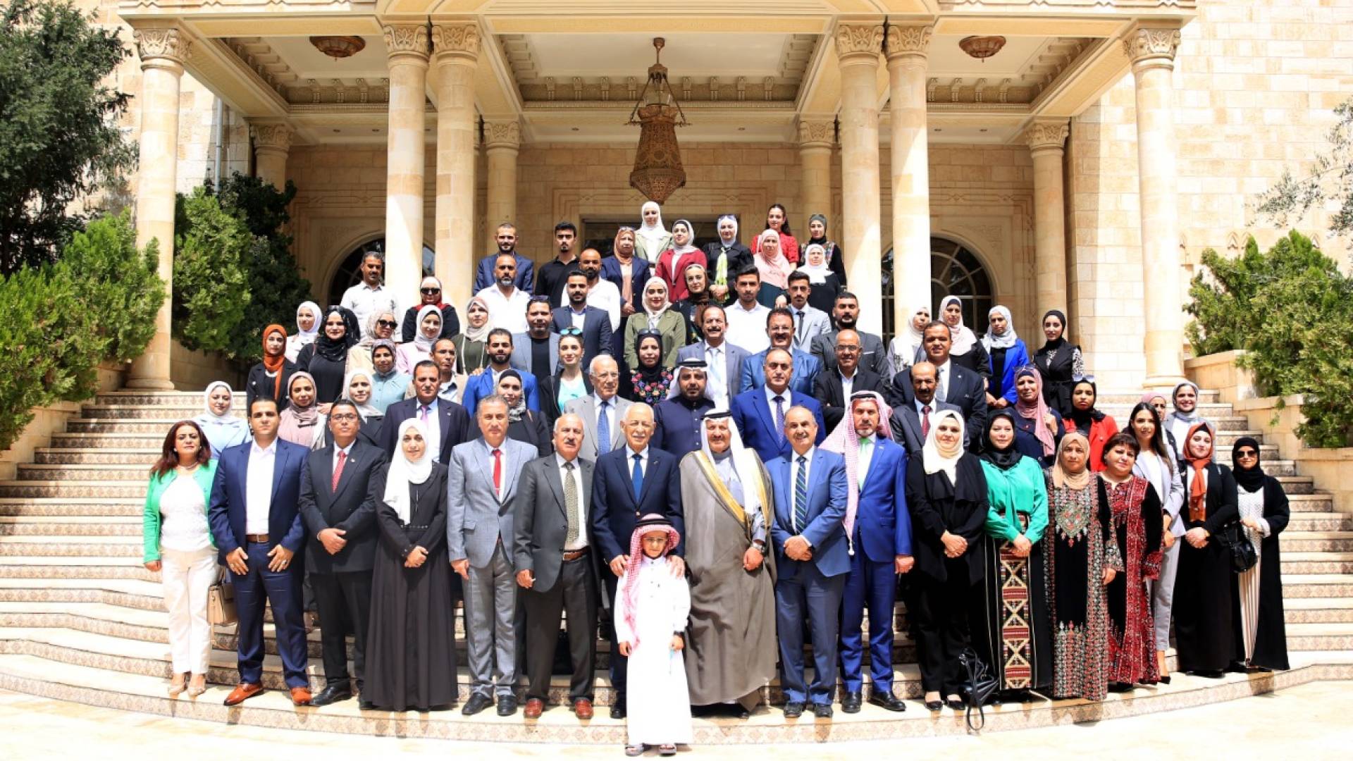 رئيس الديوان الملكي الهاشمي يوسف العيسوي