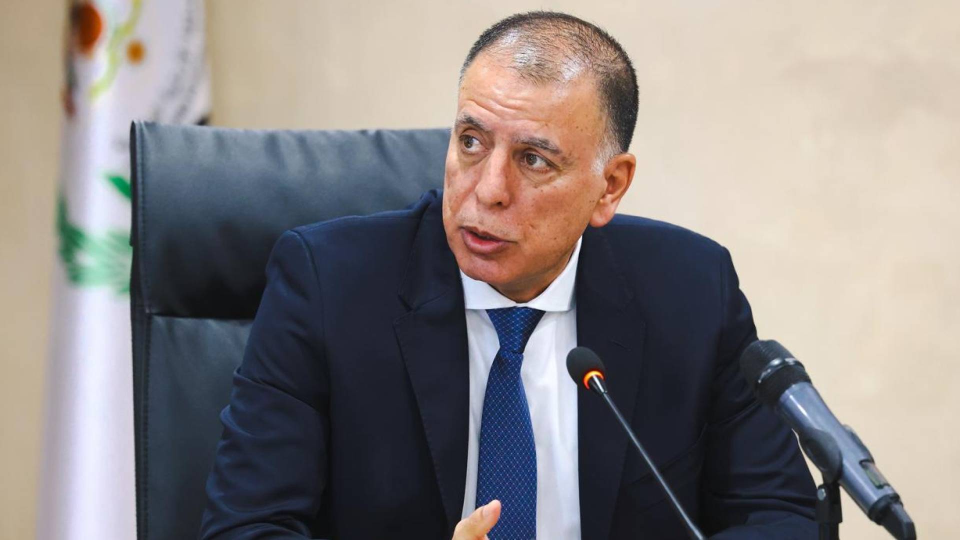 وزير الداخلية مازن الفراية