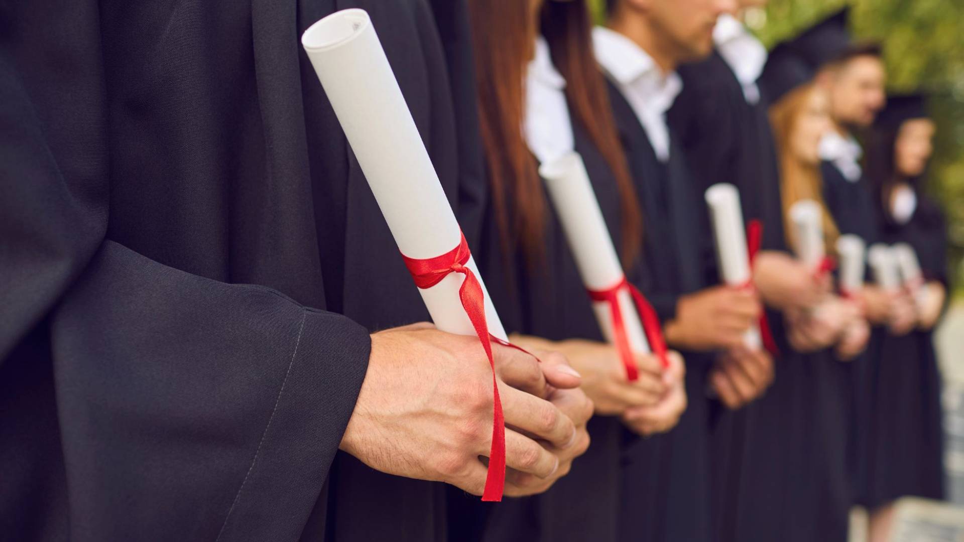 توضيح من التعليم العالي بشأن طلبات القبول الموحد وموعد التقديم