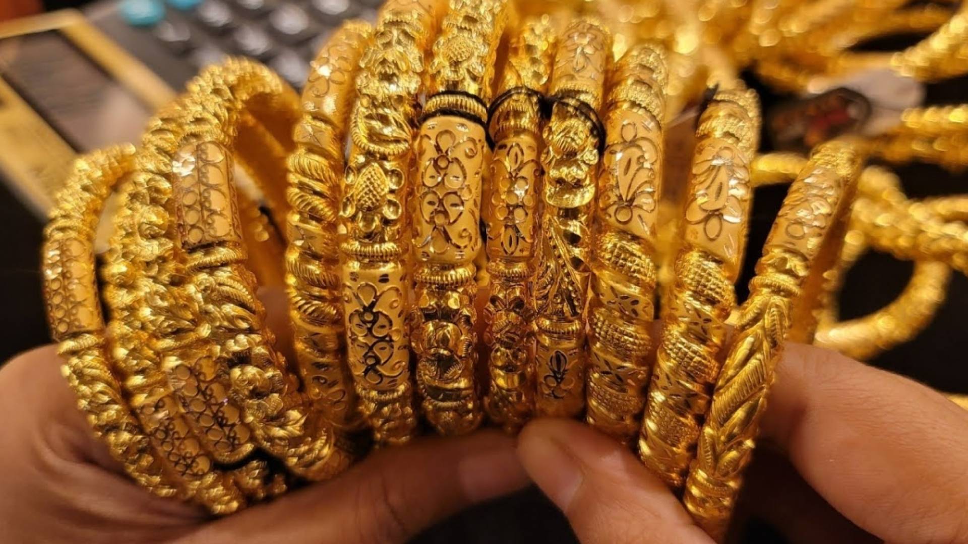 مجوهرات ذهبية