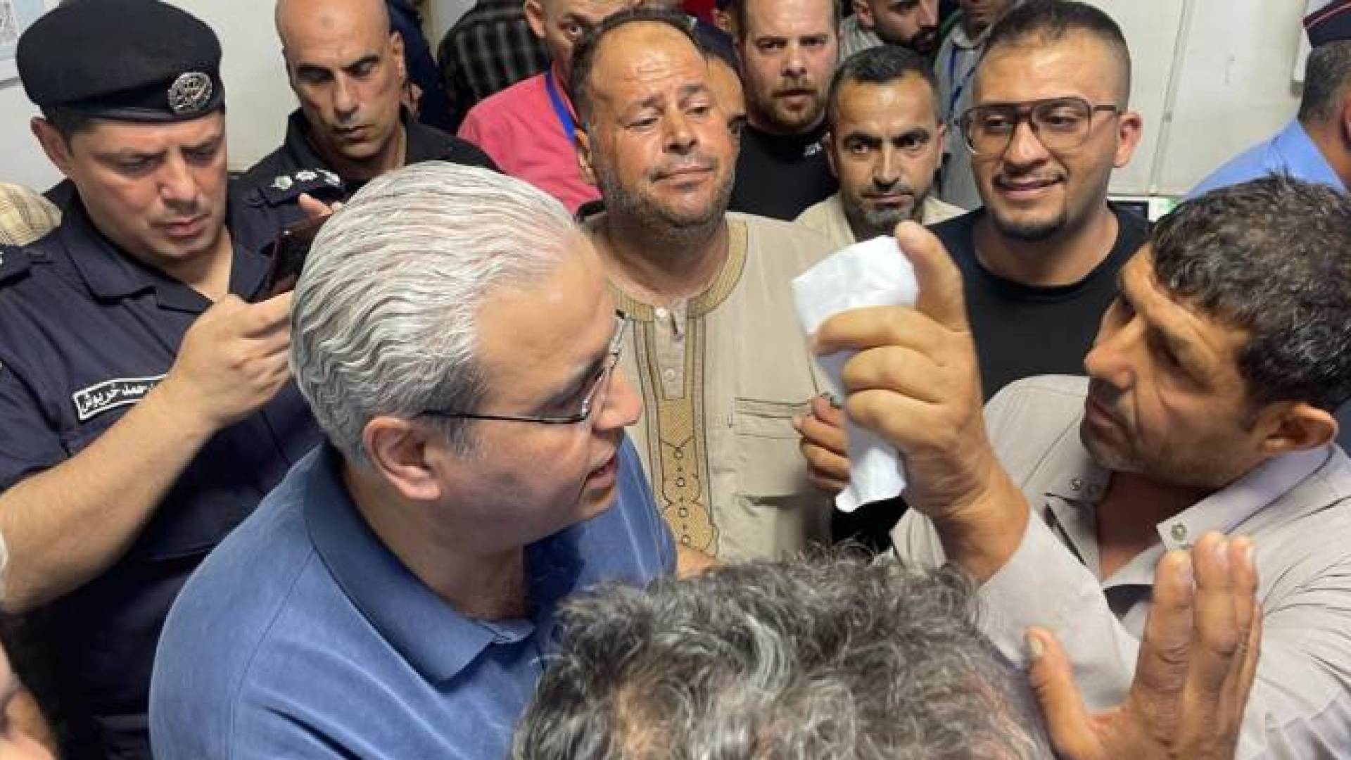 وزير الصحة د. إبراهيم البدور في مستشفى الزرقاء الحكومي