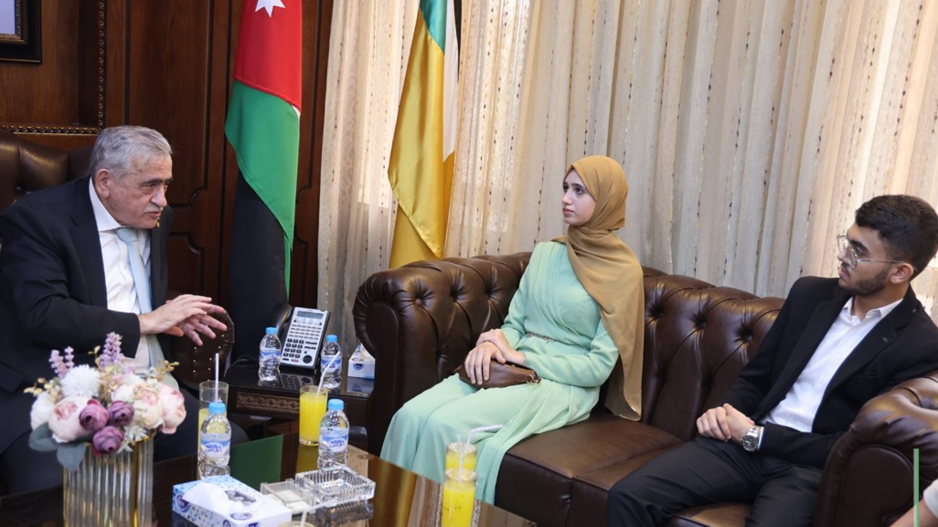 زيارة ملهمة.. الأوائل في "التوجيهي" العلمي يزورون الجامعة الأردنية ويطلعون على بيئتها الأكاديمية