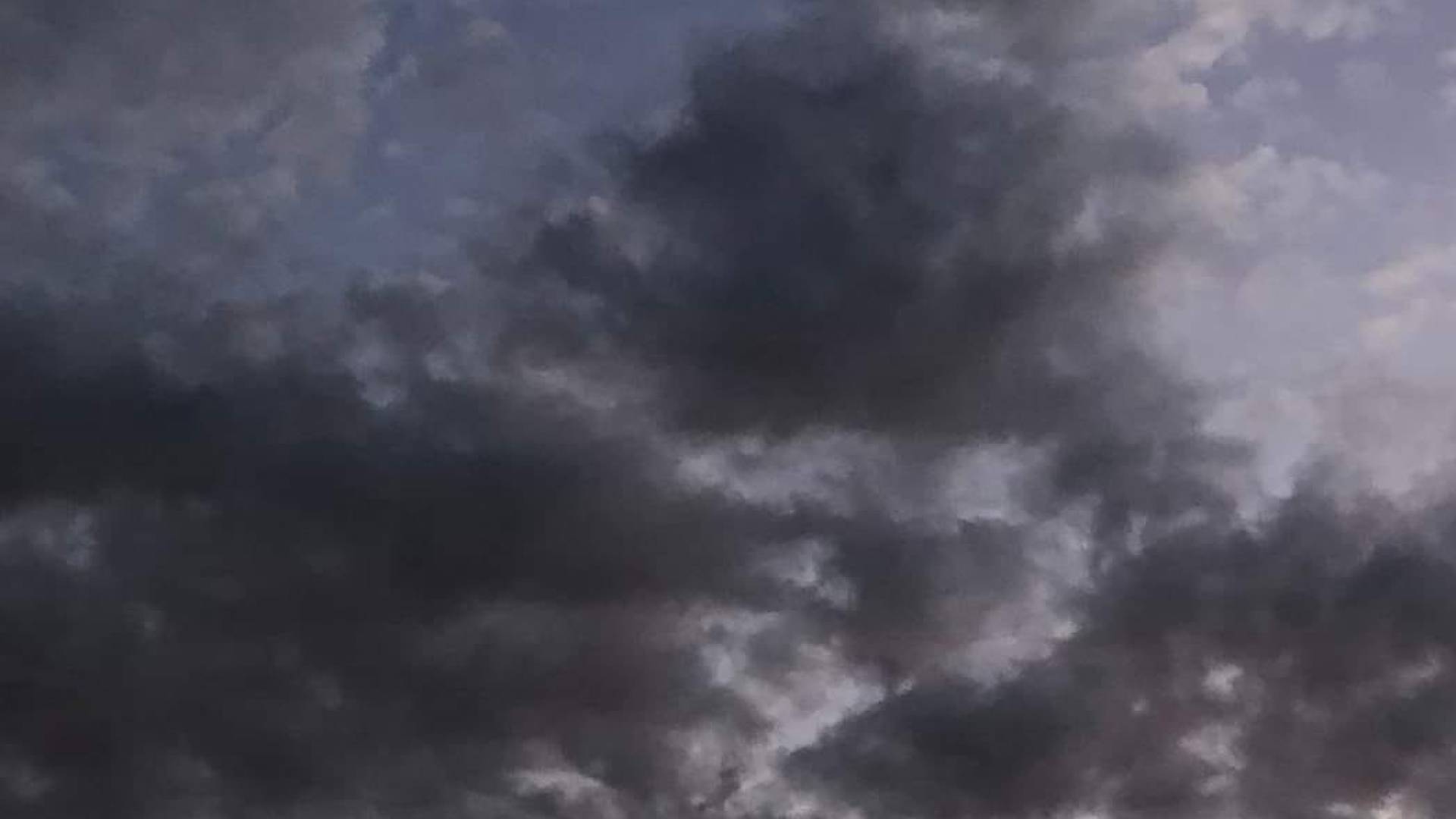غيوم - تعبيرية