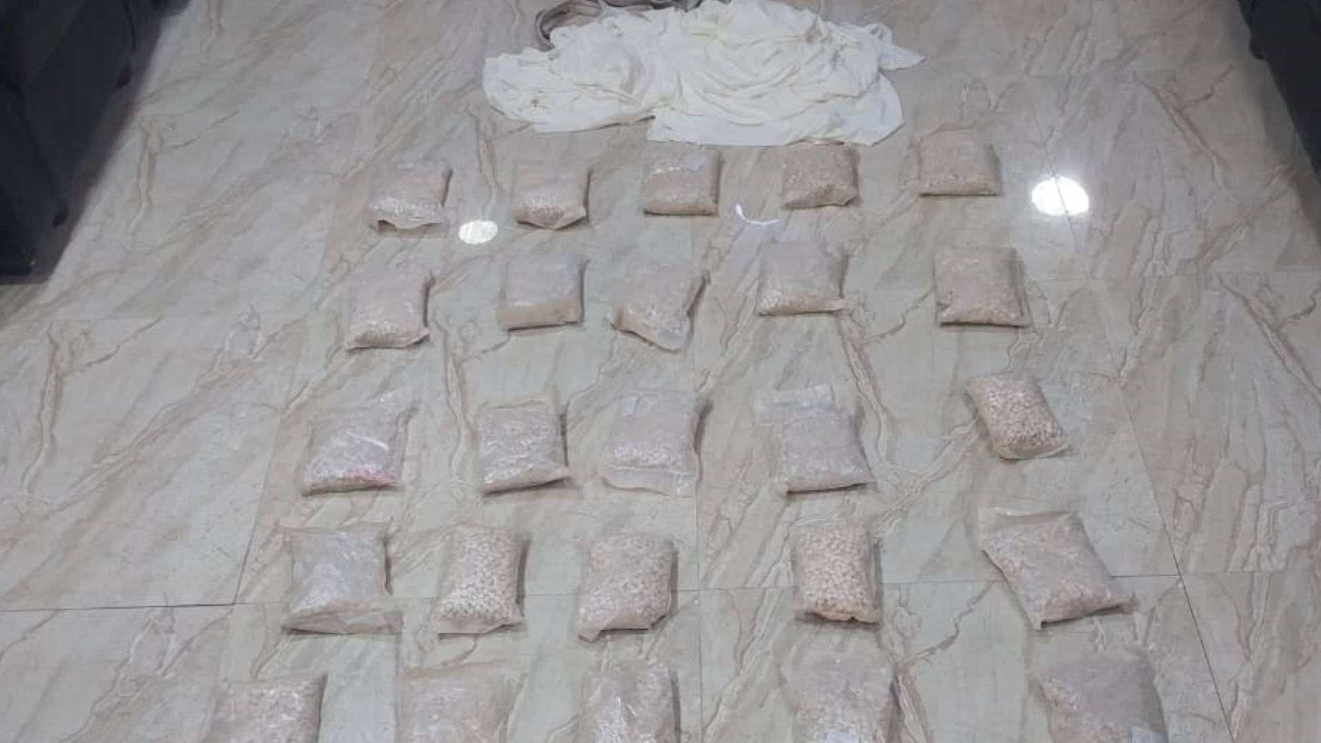المخدرات محملة بواسطة بالونات