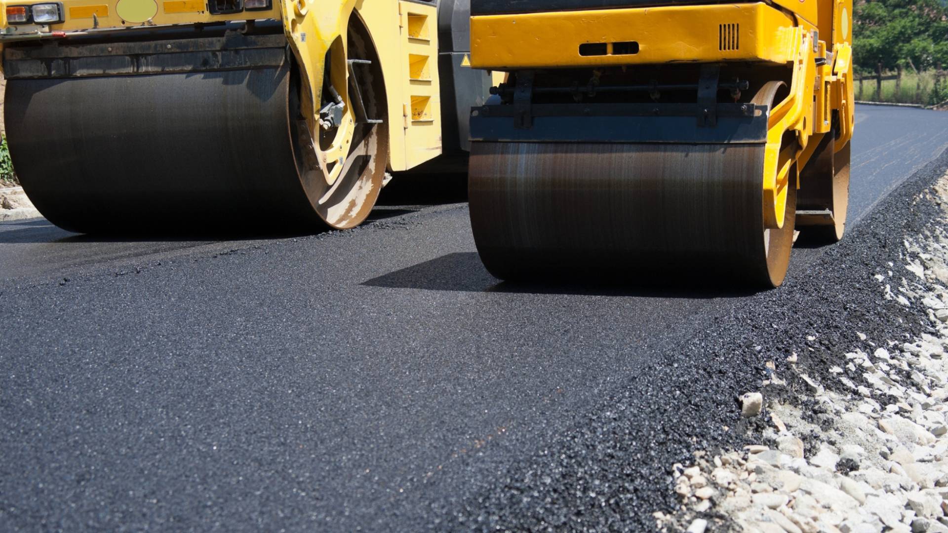 تعبيد طرق "تعبيرية"