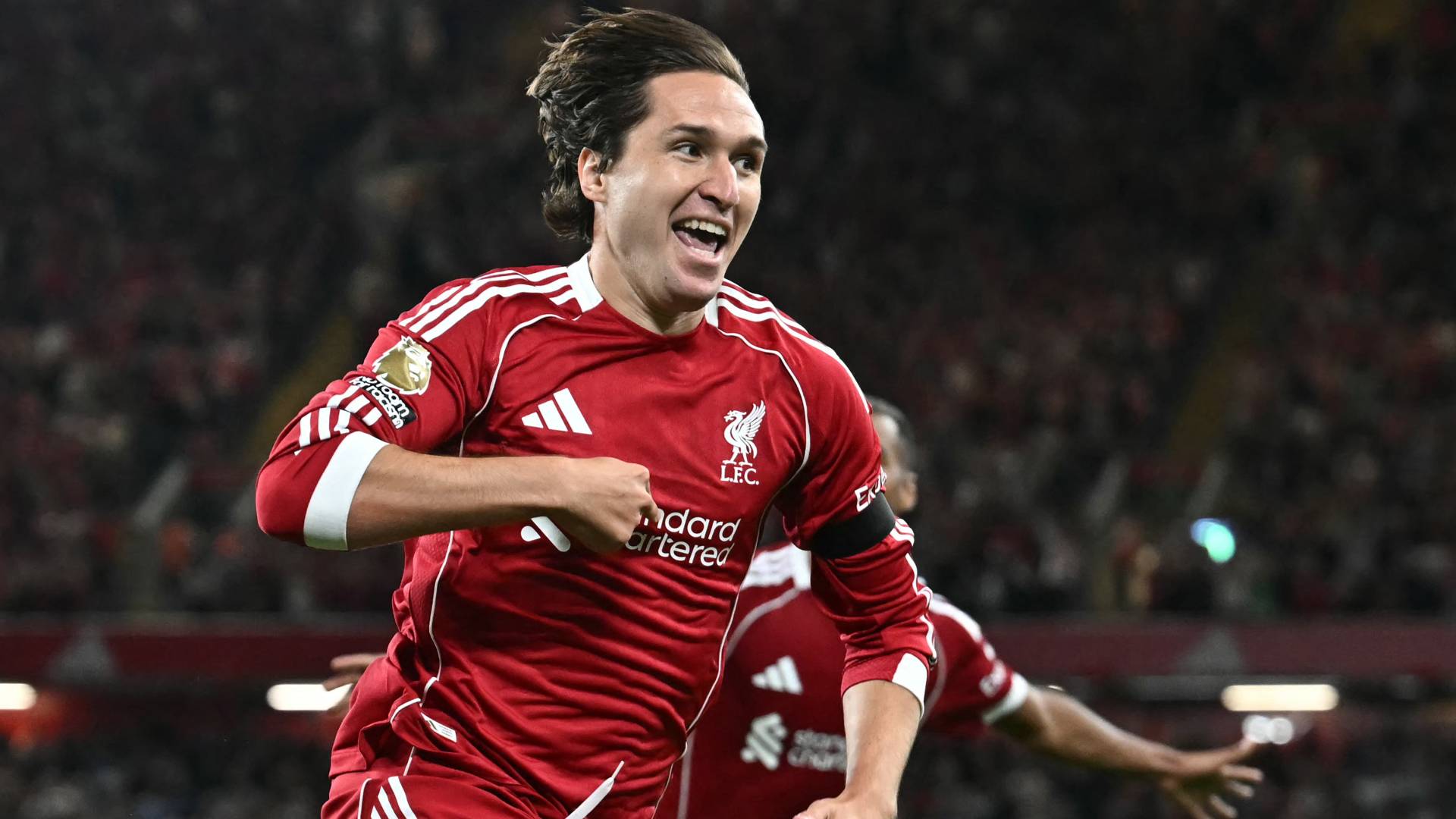 الإيطالي فيديريكو كييزا يحتفل بهدفه