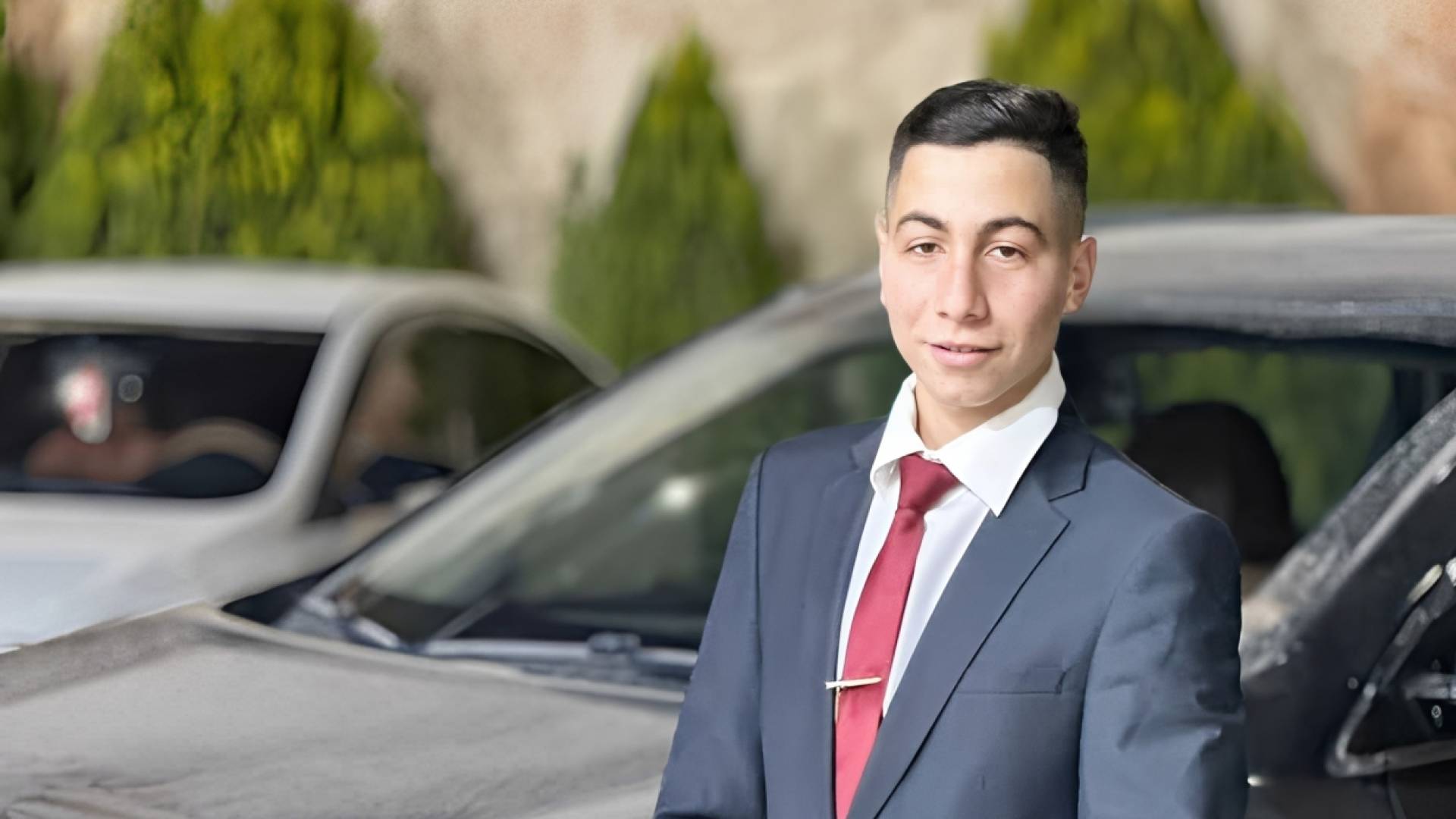 الشهيد حمدان أبو عليا البالغ من العمر 18 عاما