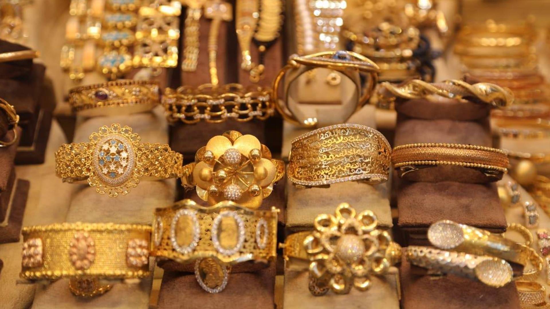 مجوهرات ذهبية