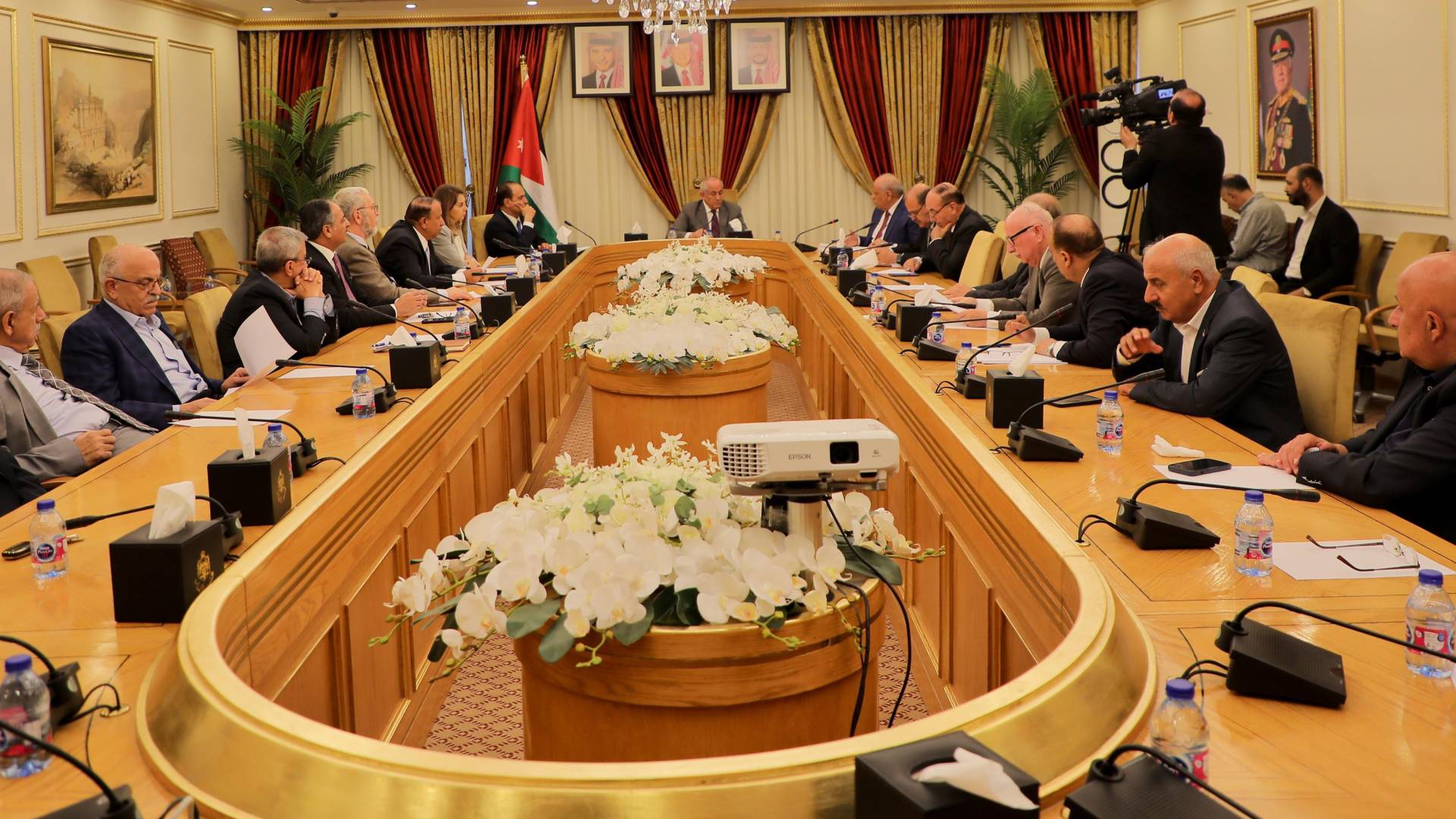 لجنة الشؤون العربية والدولية والمغتربين في مجلس الأعيان