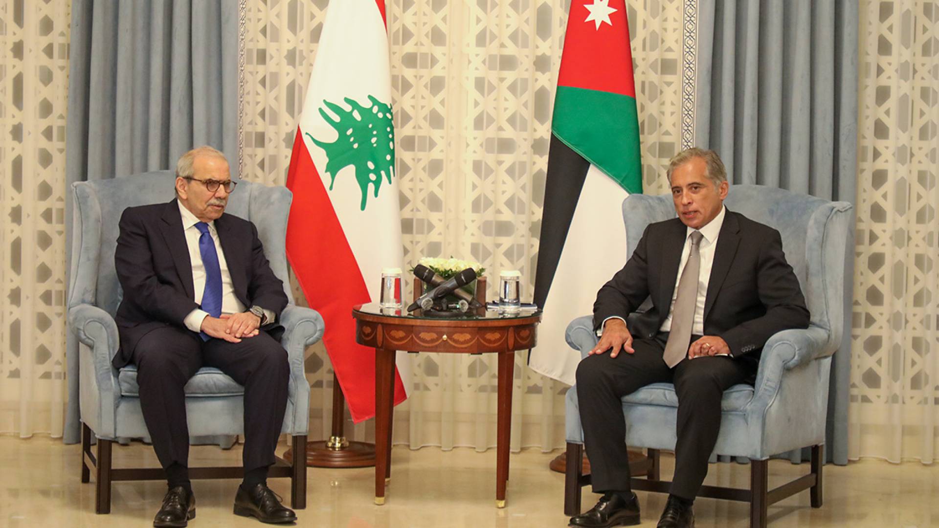 رئيس الوزراء جعفر حسان، ورئيس مجلس الوزراء اللبناني نواف سلام