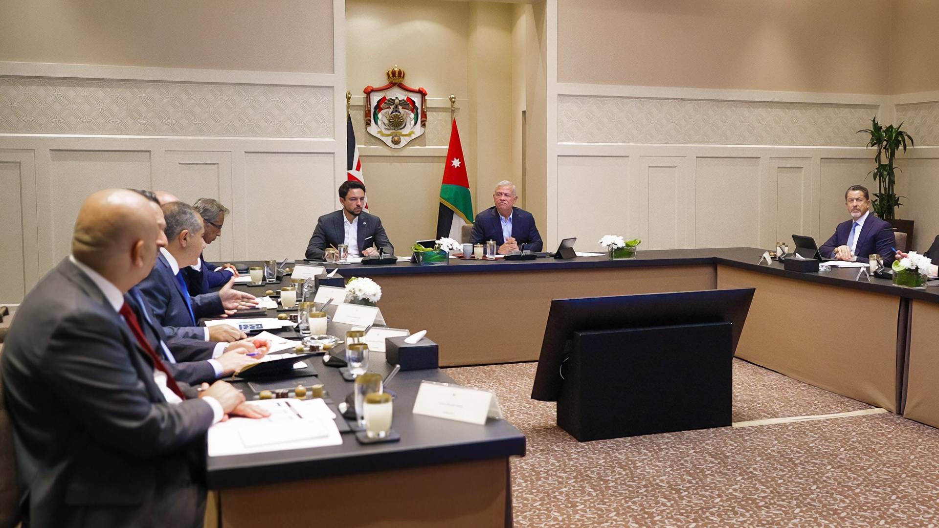 الملك يتابع تقدم سير العمل في البرنامج التنفيذي لرؤية التحديث الاقتصادي