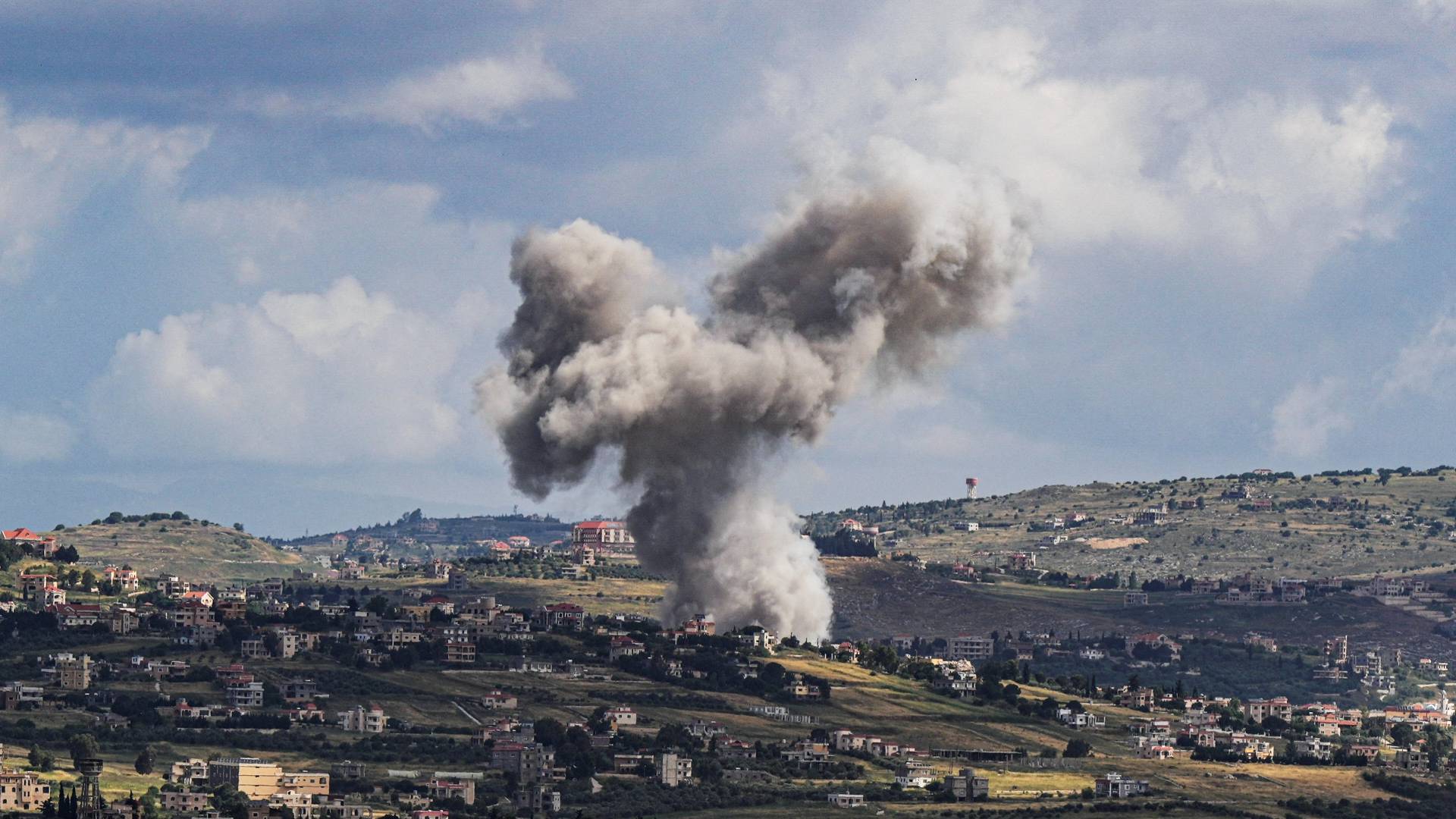 هجوم للحتلال على لبنان " أرشيفية"