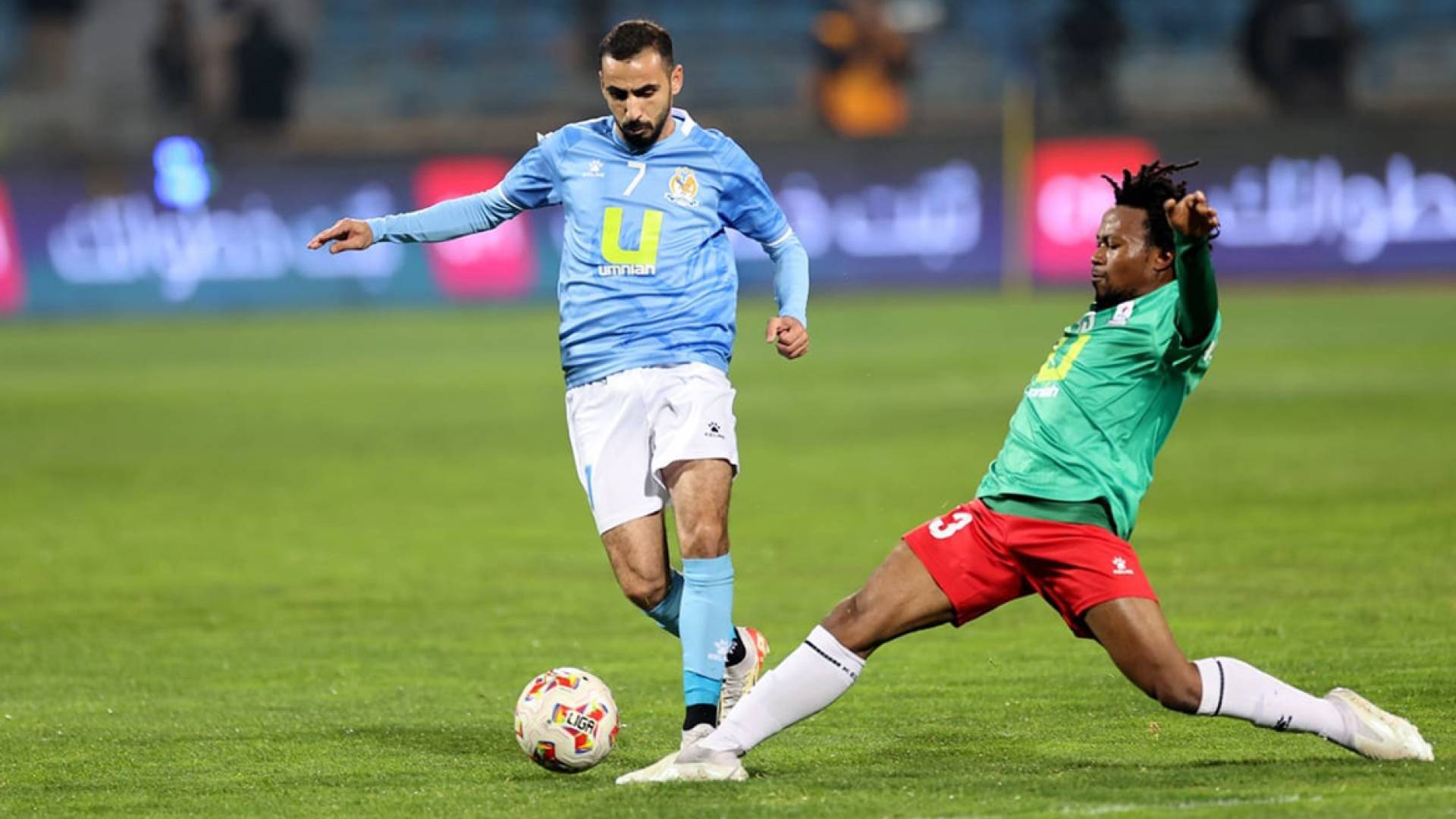 حكام الأسبوع الخامس من الدوري الأردني: يعقوب يدير قمة الوحدات والفيصلي