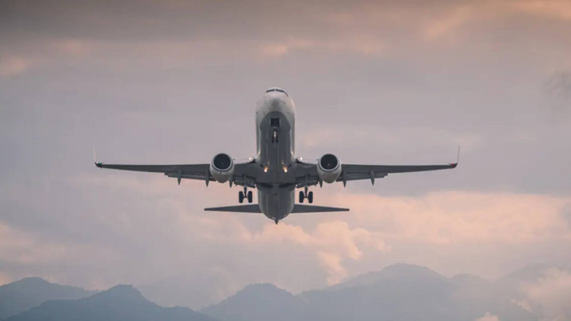 طائرة - تعبيرية